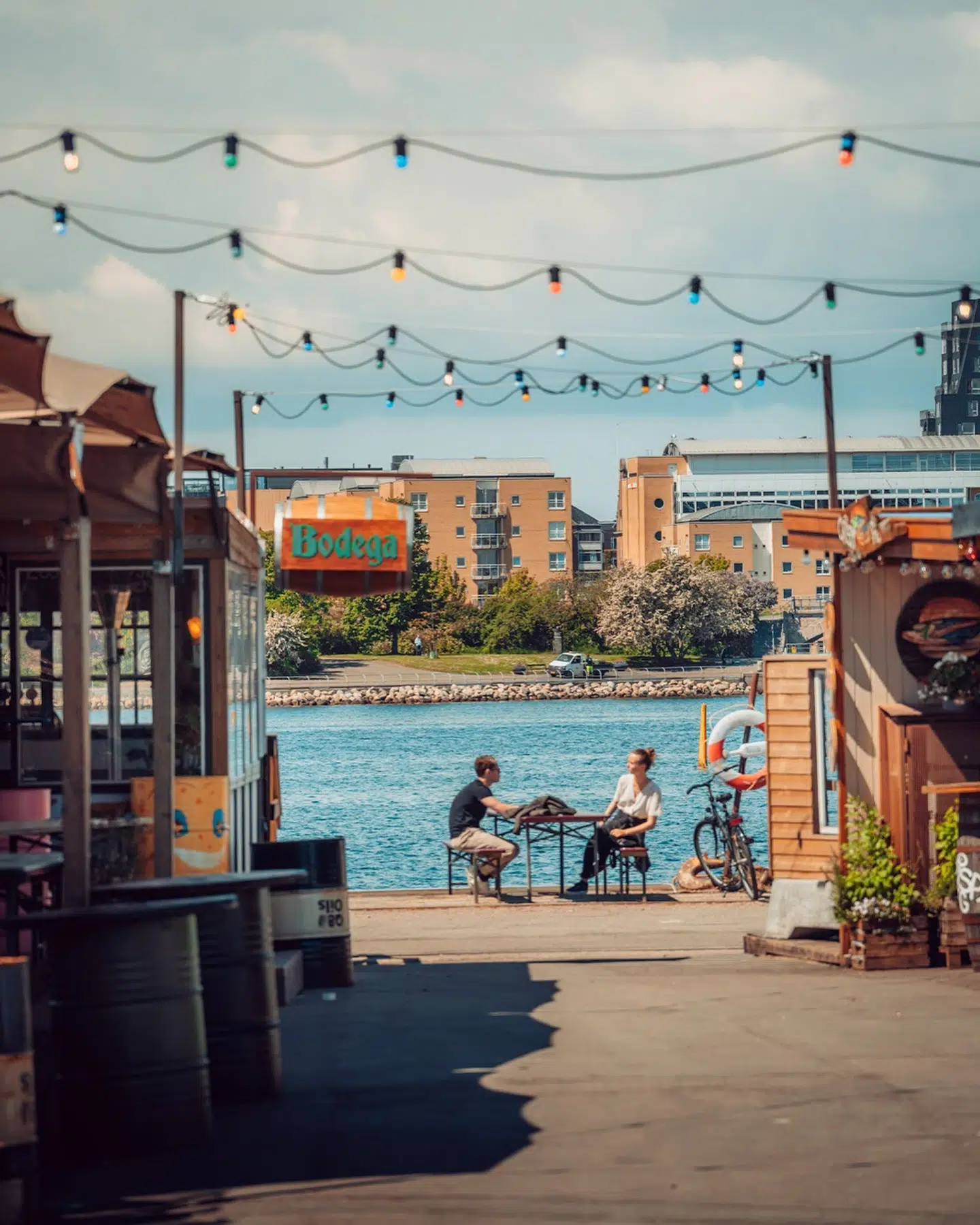 Reffen åbner for tredje år i træk for det store madmarked – dog med to måneders forsinkelse.