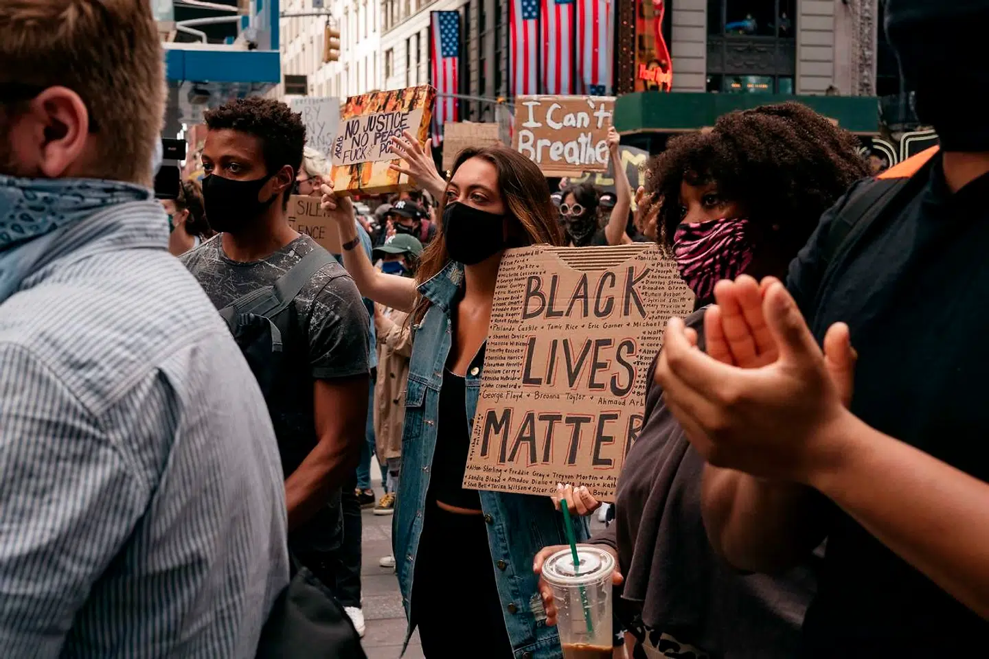 Minneapolis. En uafhængig obduktion af George Floyd, der døde i forbindelse med en voldsom anholdelse i Minneapolis for en uge siden, viser, at han døde, fordi han blev kvalt. Scott Heins/Getty Images/AFP