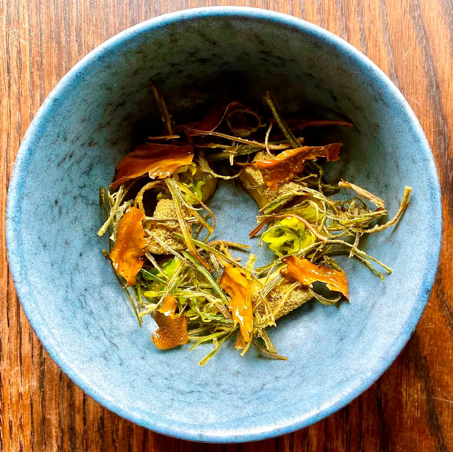 Snack med tang og porrer.