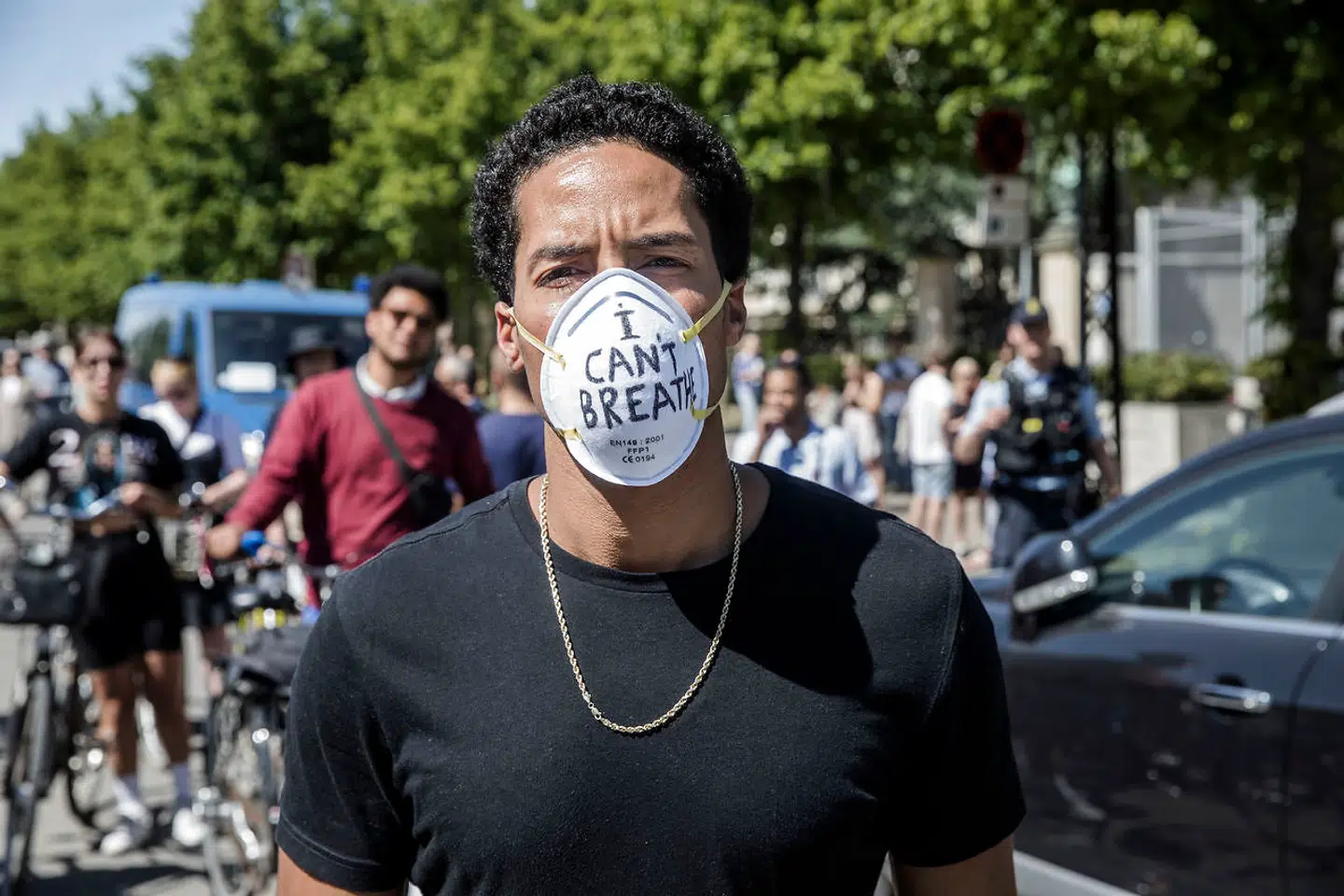 »Første gang jeg så videoen, kunne jeg ikke ikke engang se den færdig. Anden gang kneb jeg en tåre,« siger professionelle basketspiller, Chanan Safir Colman på 36 år.