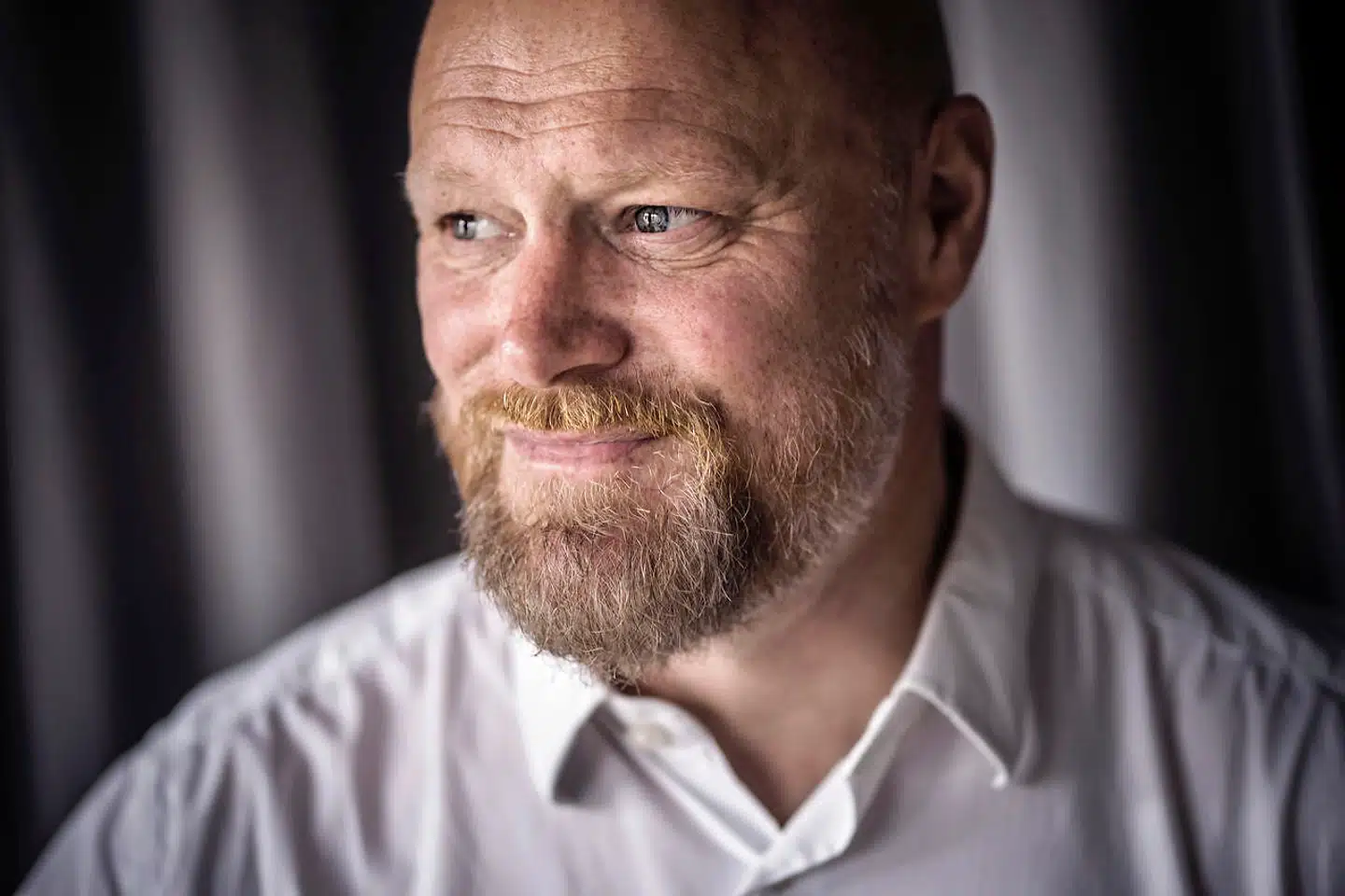 For Mads Steffensen er det helt afgørende for hele programmets eksistensberettigelse, at lytterne bliver taget alvorligt. For selv om formatet for »Mads & Monopolet« også er underholdning, er det rigtige mennesker med rigtige dilemmaer, som er hele grundlaget.