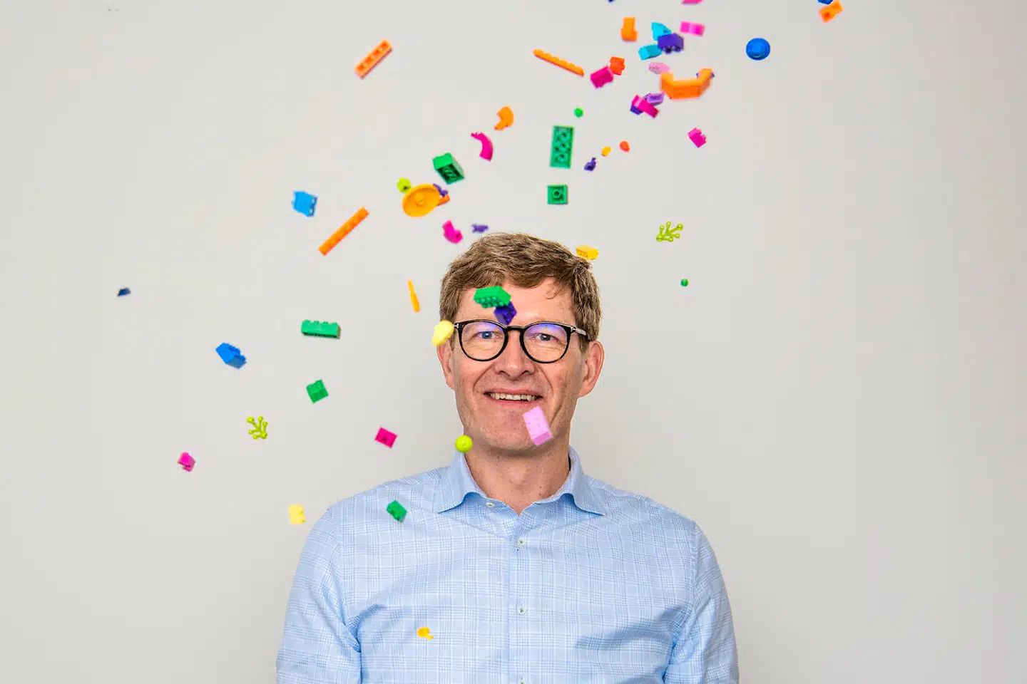 »Det er super interessant, hvordan vi kan se i nogle af vores tal, at interessen for at bygge mere Lego er stigende. Familier bygger mere sammen,« siger direktør Niels B. Christiansen.