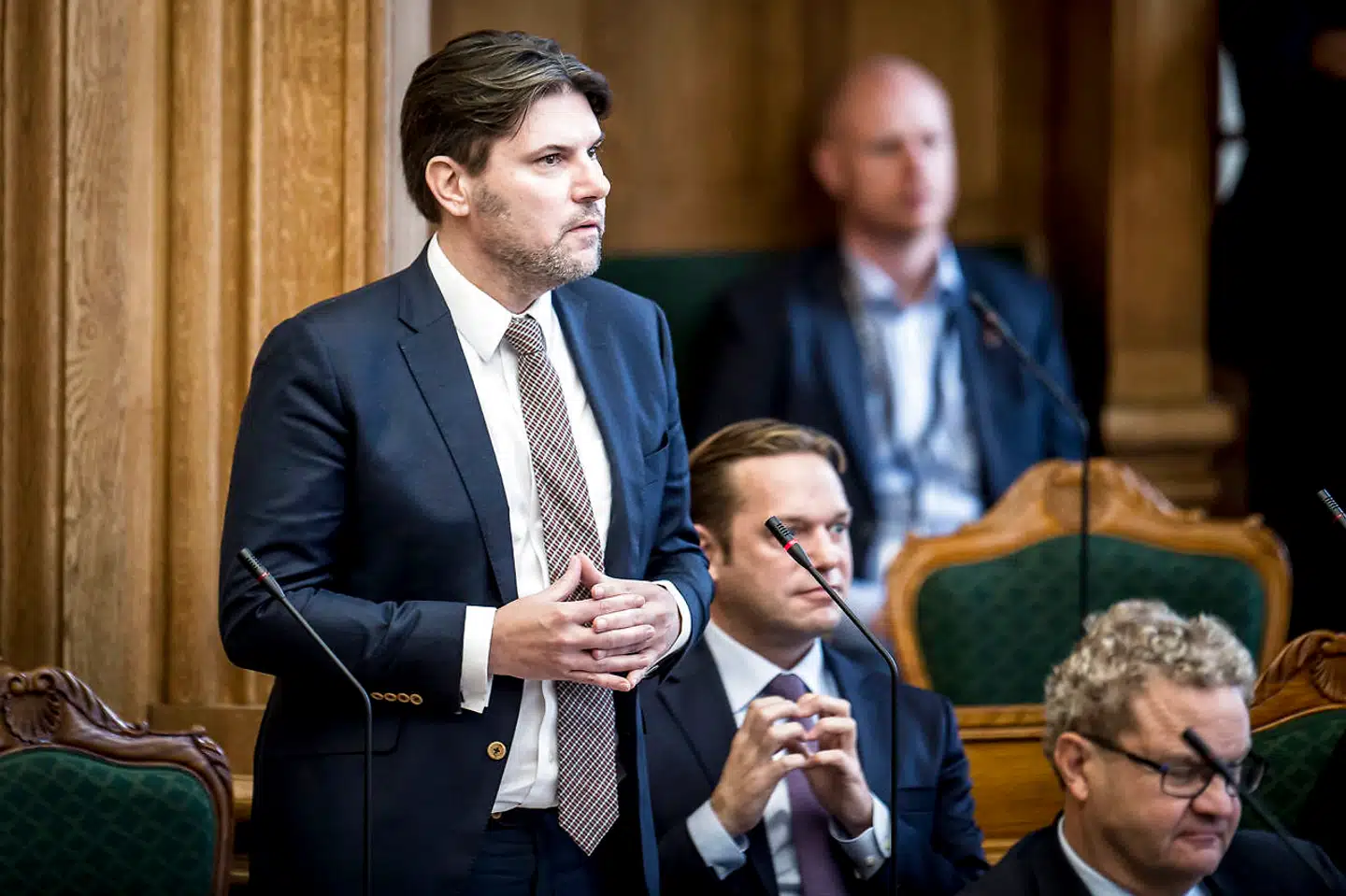 »Nu har jeg gjort det, og det mindste, jeg kan gøre, er at stå ved det,« siger Venstres udlændinge- og integrationsordfører, Mads Fuglede, som har doneret 40 kroner til en indsamling til fordel for sin partifælle Inger Støjberg.