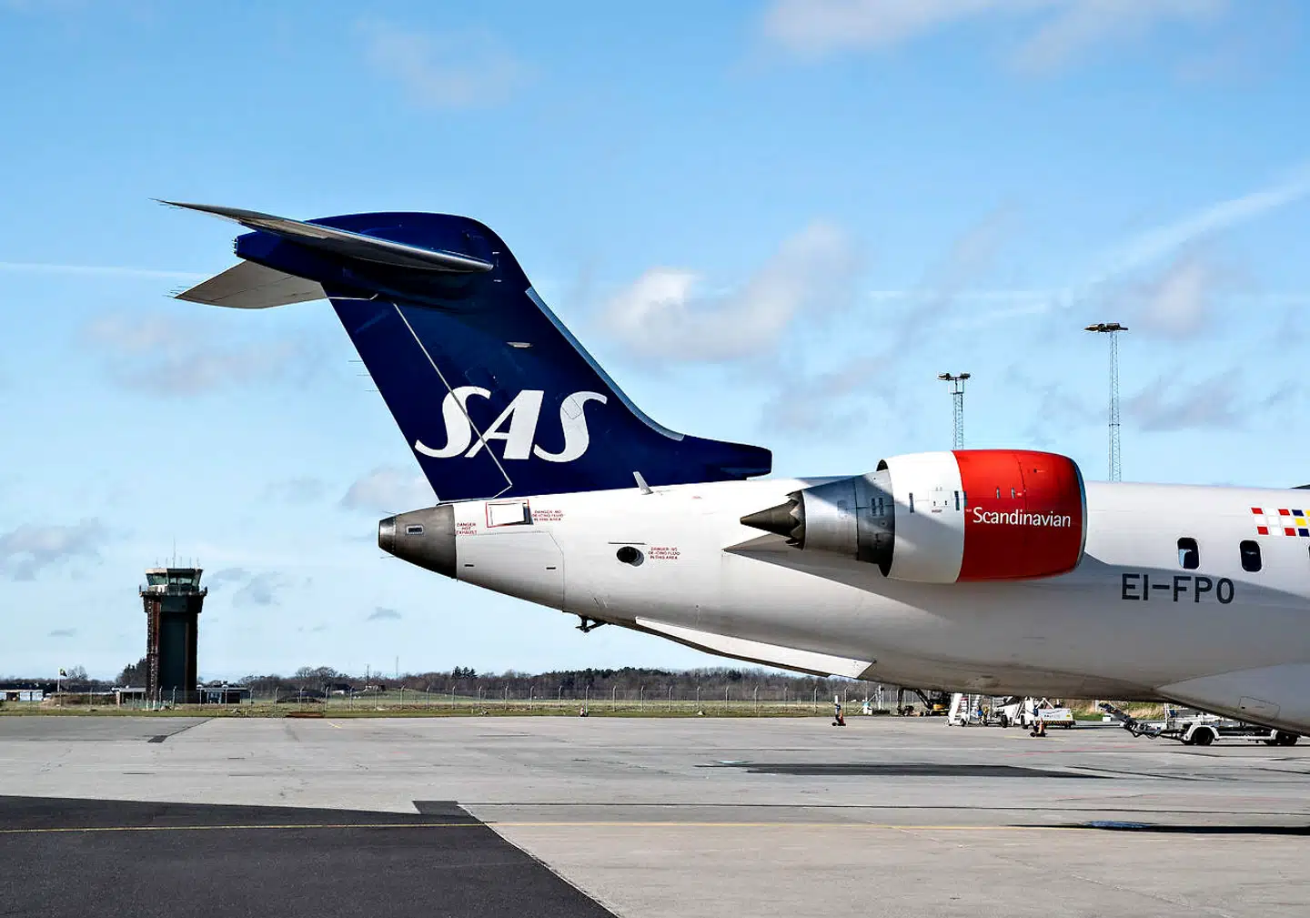 Et sjældent syn midt i marts, da stort set alt var lukket ned. Her ankommer et SAS fly til Aalborg Lufthavn mandag den 16. marts 2020.