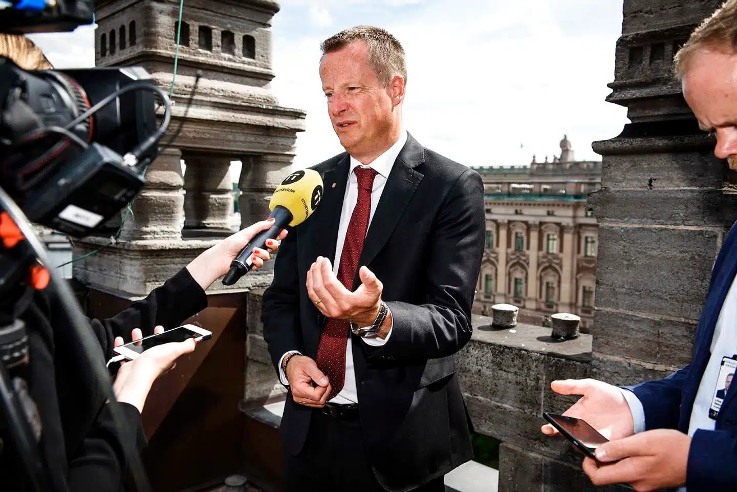 Sveriges minister for digitalisering, Anders Ygeman, er indforstået med, at dele af det kommende 5G-netværk skal bygges med udstyr fra kinesiske Huawei. Dermed lægger den svenske regering en markant anden kurs, end Mette Frederiksen for få uger siden signalerede. AFP PHOTO / TT News Agency / Ari LUOSTARINEN / Sweden OUT