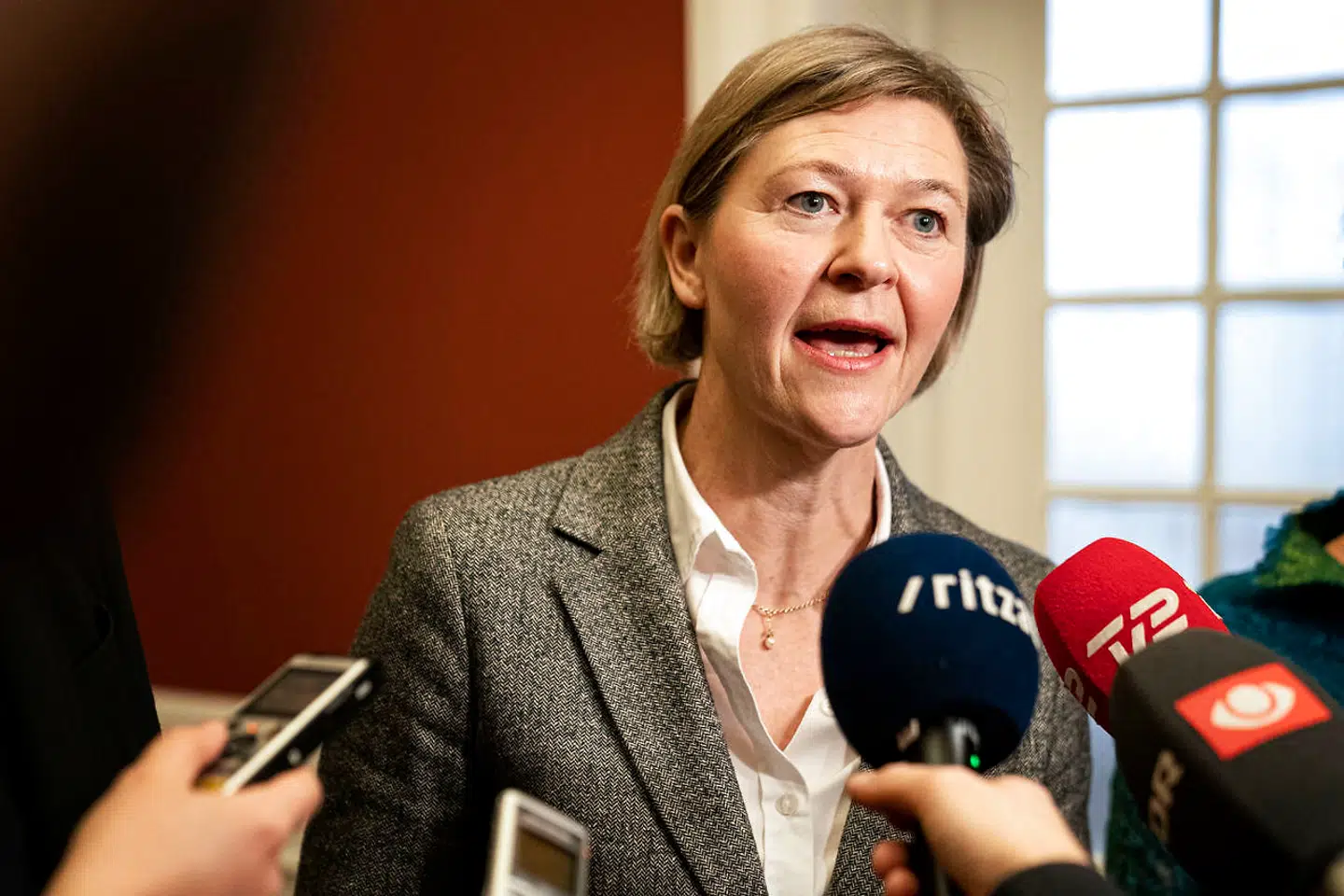 »Jeg blev meget overrasket, da jeg pludselig hørte om det notat,« siger Josephine Fock, Alternativets leder, om det notat, som Inger Støjberg søndag forklarede om i Instrukskommissionen.