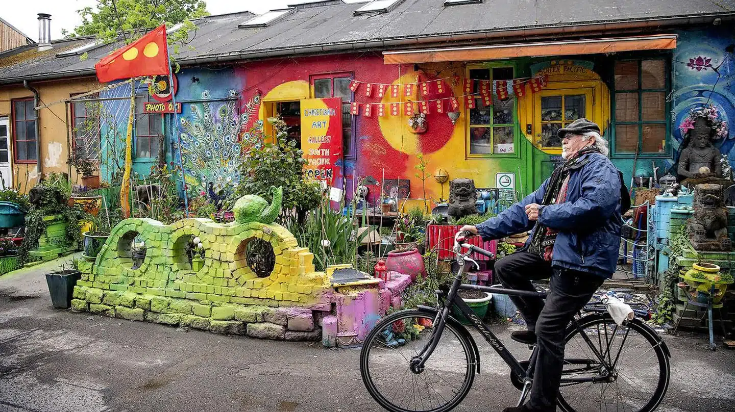 Christiania er åbnet efter den længste lukning i fristadens historie, fra marts til maj. I Pusher Street er intet helt som før, og så alligevel...