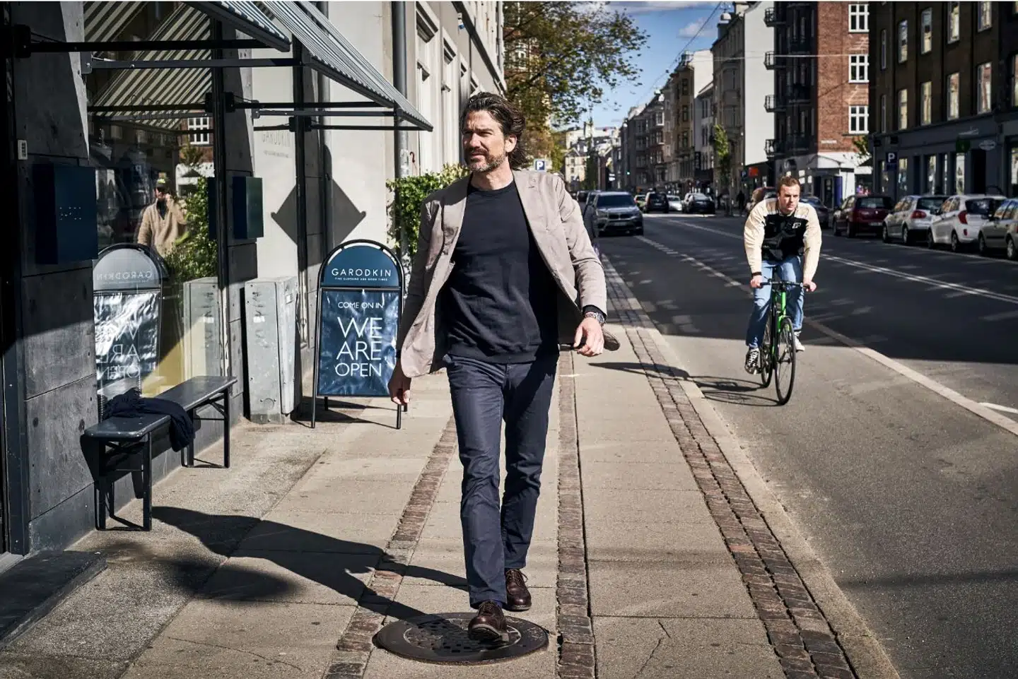 »Mit gæt er, at man kunne skære 20-40 procent af bilismen, uden at folk skulle gøre noget særlig radikalt i forhold til deres livskvalitet og transporttid,« siger Nikolaj Koppel.