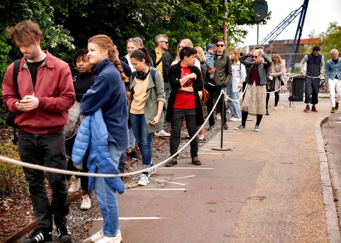 Køen havde antaget mere overskuelige dimensioner, da vi ankom.