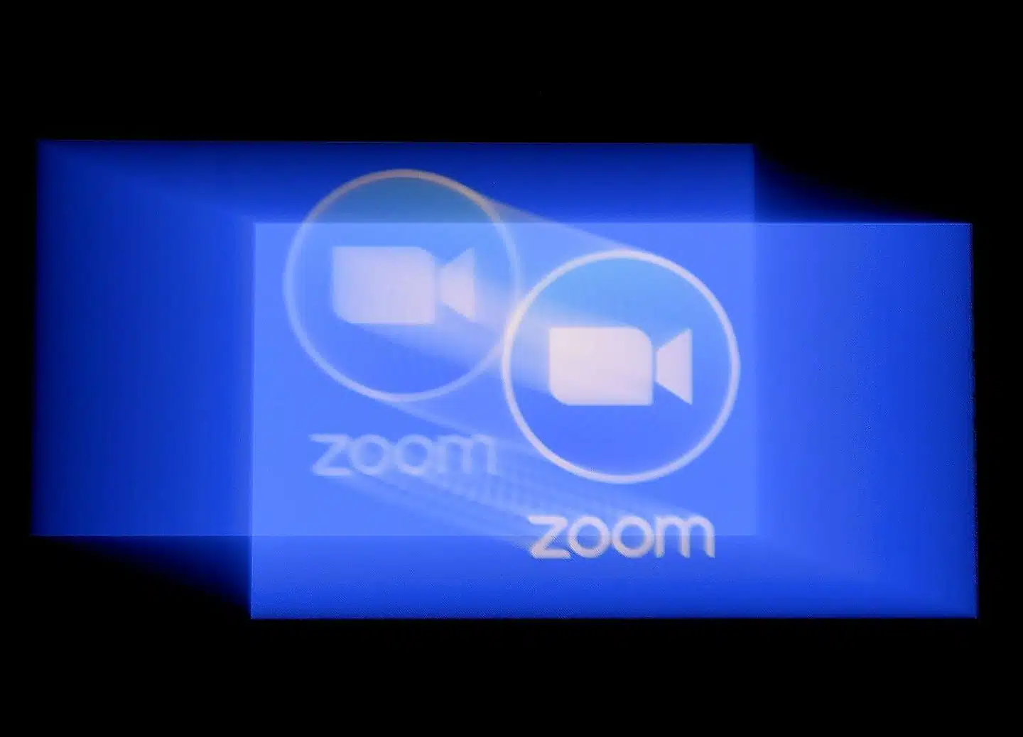 Menneskerettighedsorganisationer som Human Rights Watch kritiserer Singapores brug af videotjenesten Zoom til overlevering af en dødsdom.