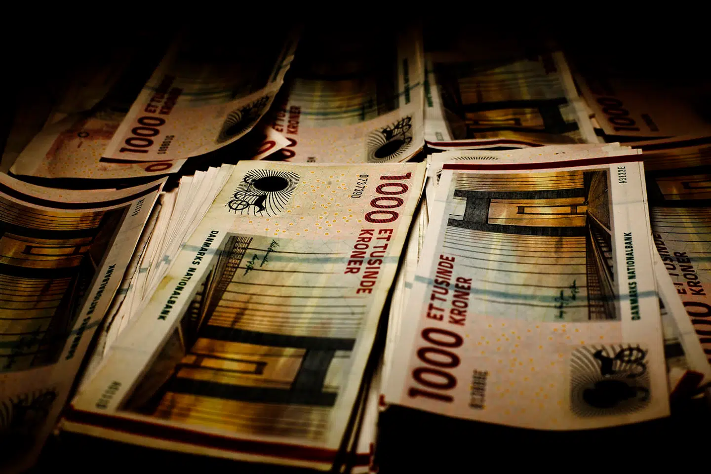 En analyse fra Boston Consulting Group viser, at danskernes forbrug næsten er oppe på samme niveau som før krisen. Danskerne bruger især penge på nyt tøj, sko og elektronik.