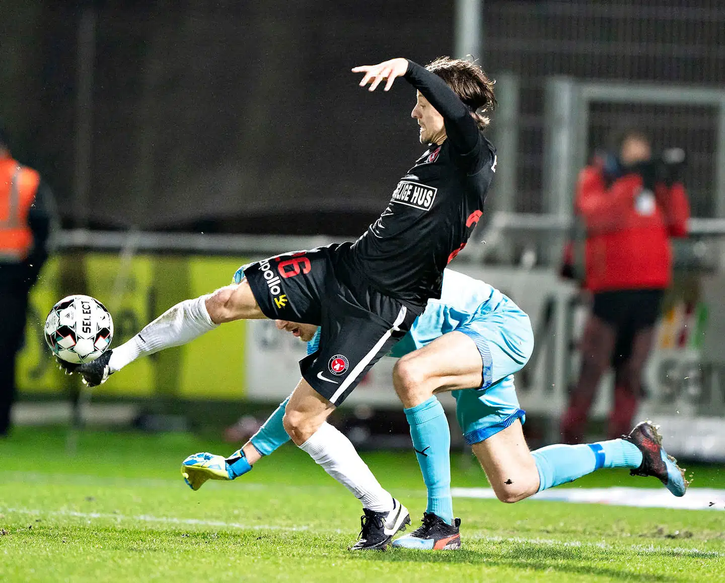 Lasse Vibe, der er noteret for 11 A-landskamp for Danmark, spiller i dag i FC Midtjylland efter flere år i udlandet. Nu bliver han partner i finansielt rådgivningsfirma. Arkivfoto: Henning Bagger/Ritzau Scanpix