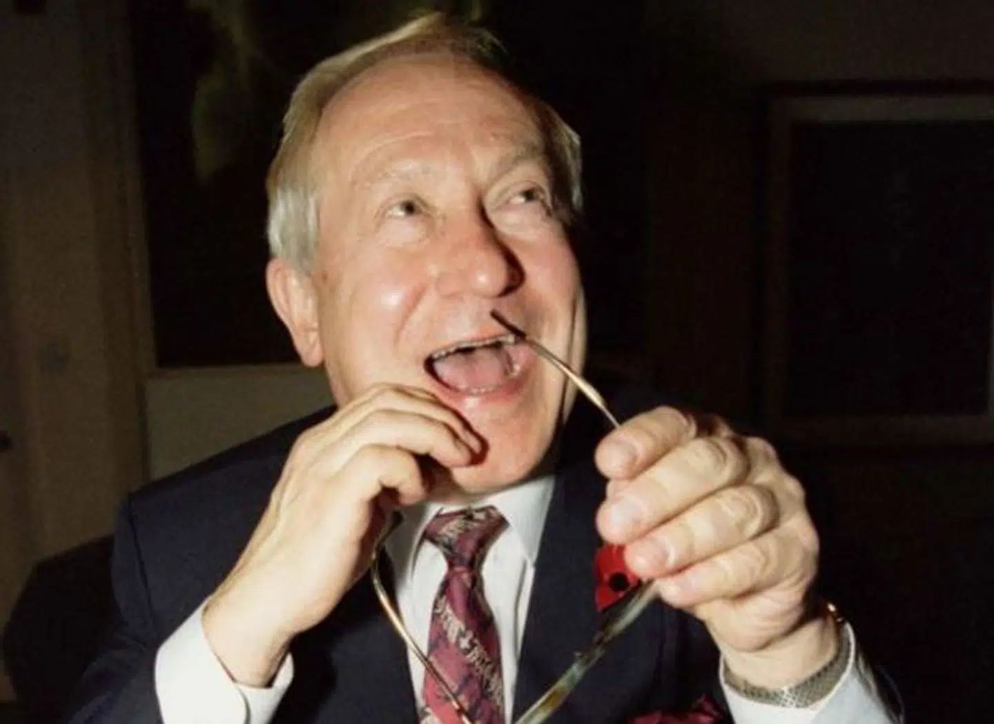 Gordijevskij havde så travlt med at servicere MI6 i London, at han forsømte sit arbejde for KGB, men MI6 hjalp ham med spionarbejdet for KGB!