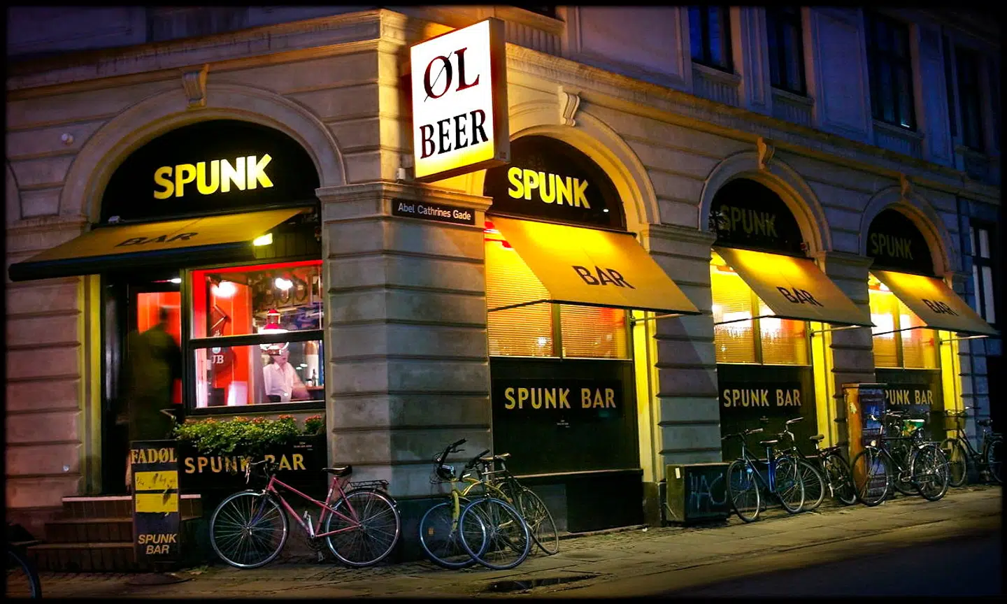 Spunk Bar i Istedgade – angiveligt opkaldt efter Pippi Langstrømpes spunkjagt – er et af Istedgades stadig eksisterende, rigtige værtshuse. Tidligere var det et af de hårdeste steder på Strassen, hvor uenigheder i forretningsanliggender og andet ofte blev afgjort med hårdtslående argumenter, men også over Spunken har Det Ny Vesterbros fred sænket sig.