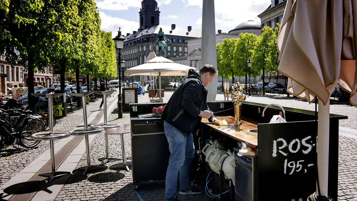 De små- og mellemstore virksomheders brancheorganisation, SMV Danmark, er dybt rystede over en regnefejl for smittetrykket foretaget af Statens Serum Institut. Det har haft store konsekvenser for medlemmerne, lyder det.