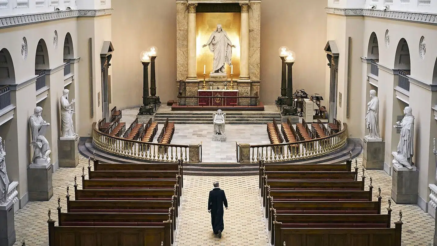 Kirker, moskeer og synagoger åbner mandag med blandt andet en række pladskrav.