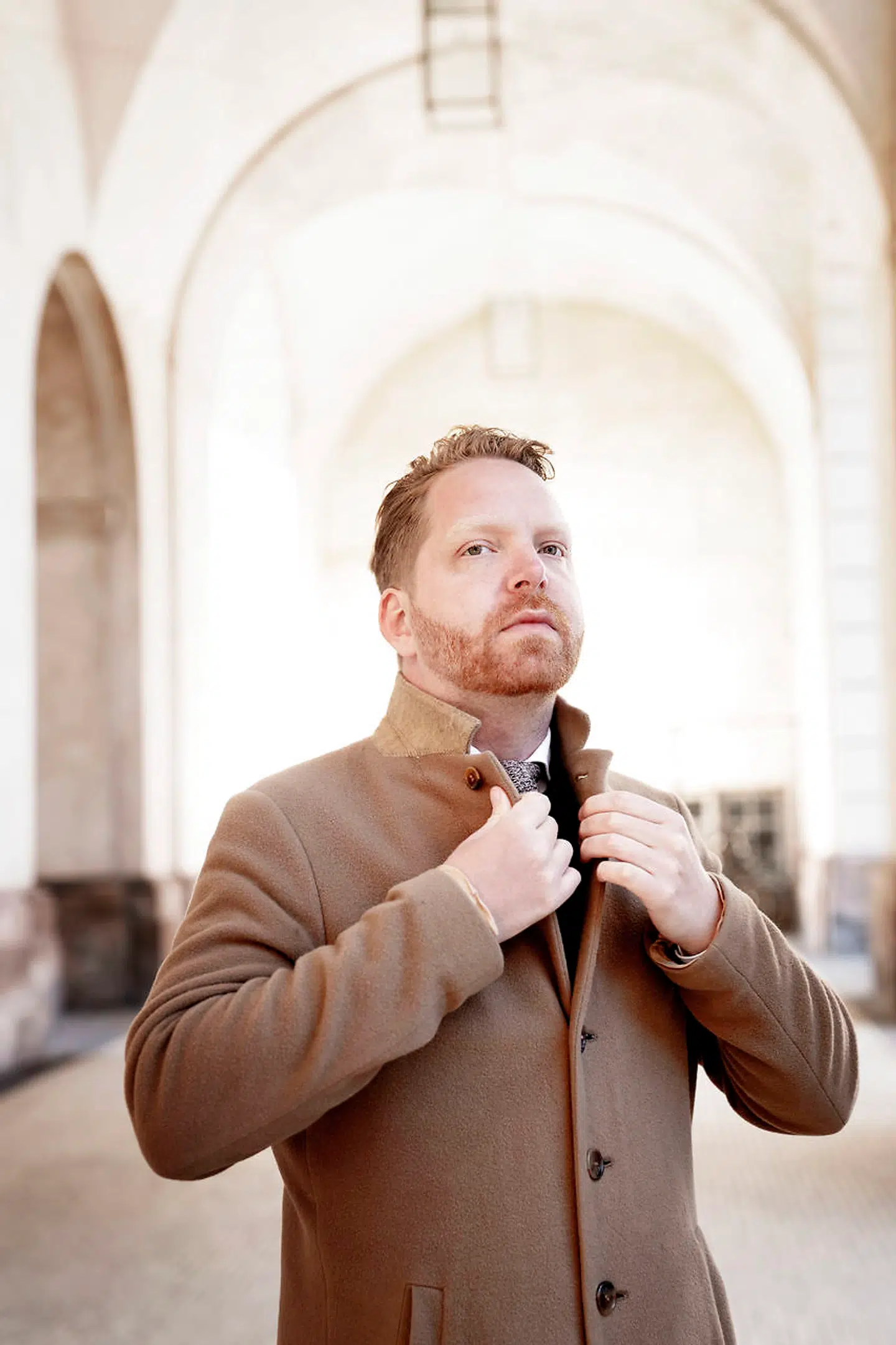 Forfatter og politisk rådgiver Rasmus Ulstrup. Den 29-årige konservative kulturkriger, Rasmus Ulstrup, gør i sin nye bog "Tidens Tegn" op med modernismens mantraer.