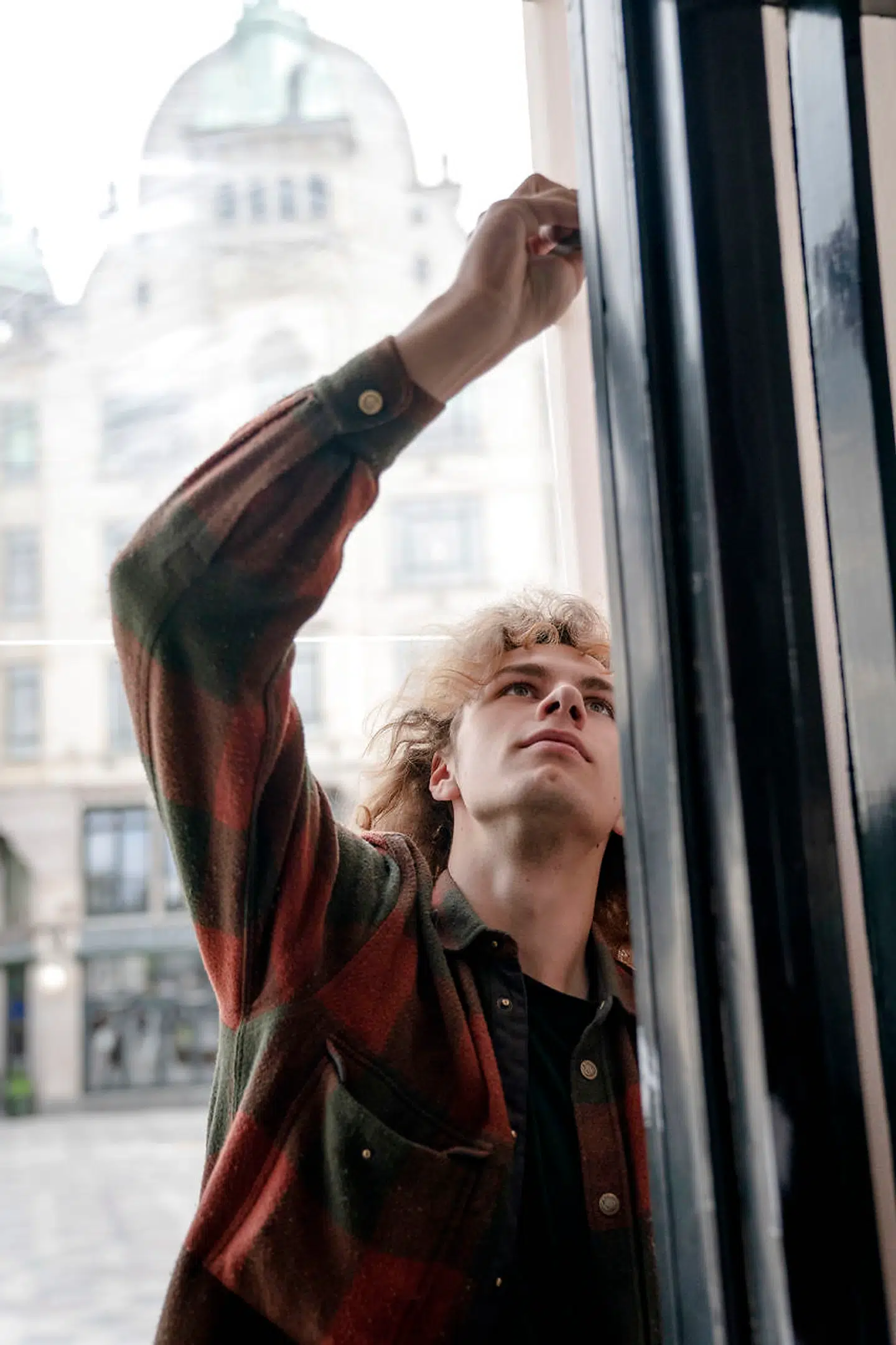 Der skal styr på detaljerne, inden den kendte café åbner for gæsterne på mandag.