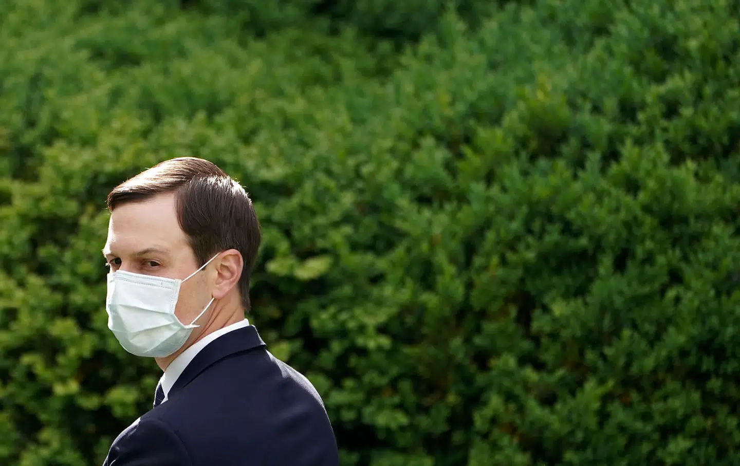 Alle medarbejdere i Det Hvide Hus er blevet pålagt at bære mundbind.