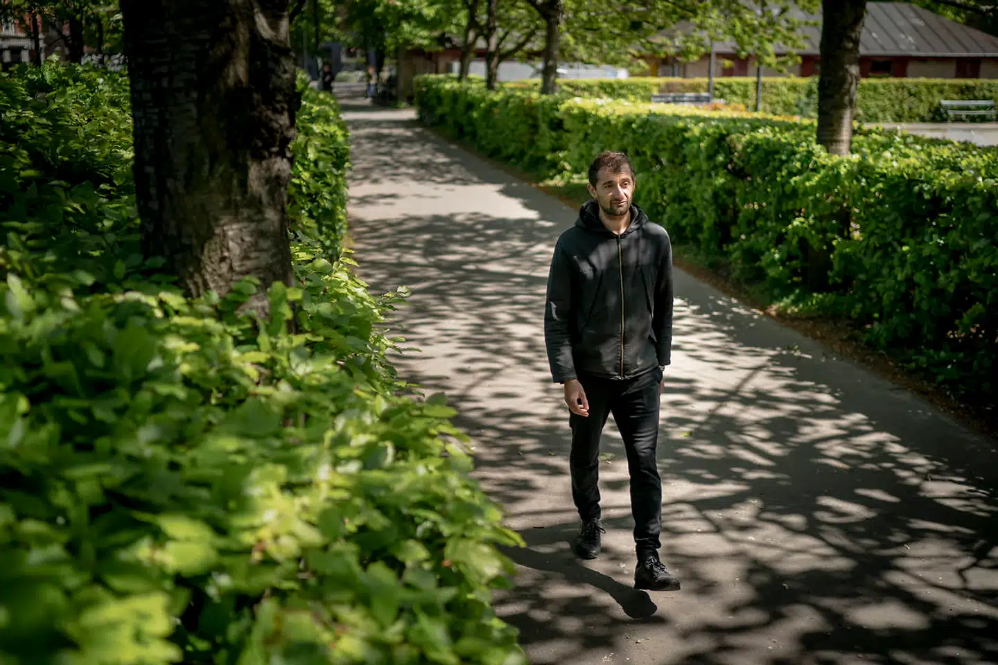 Portræt af forfatter og sociolog Aydin Soei, der er aktuel med en ny bog om fædre og sønner.