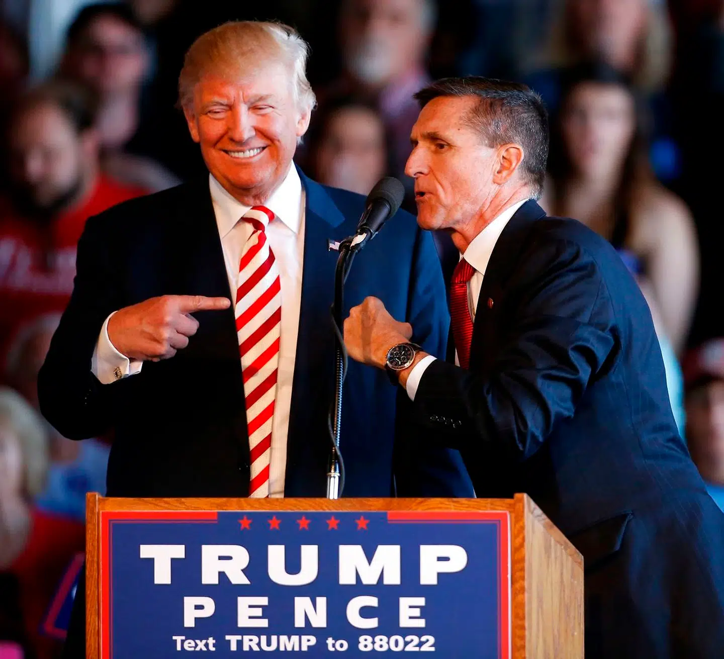 Michael Flynn var med til at få folk til at råbe »lock her up« om Hillary Clinton under et valgstævne i 2016.