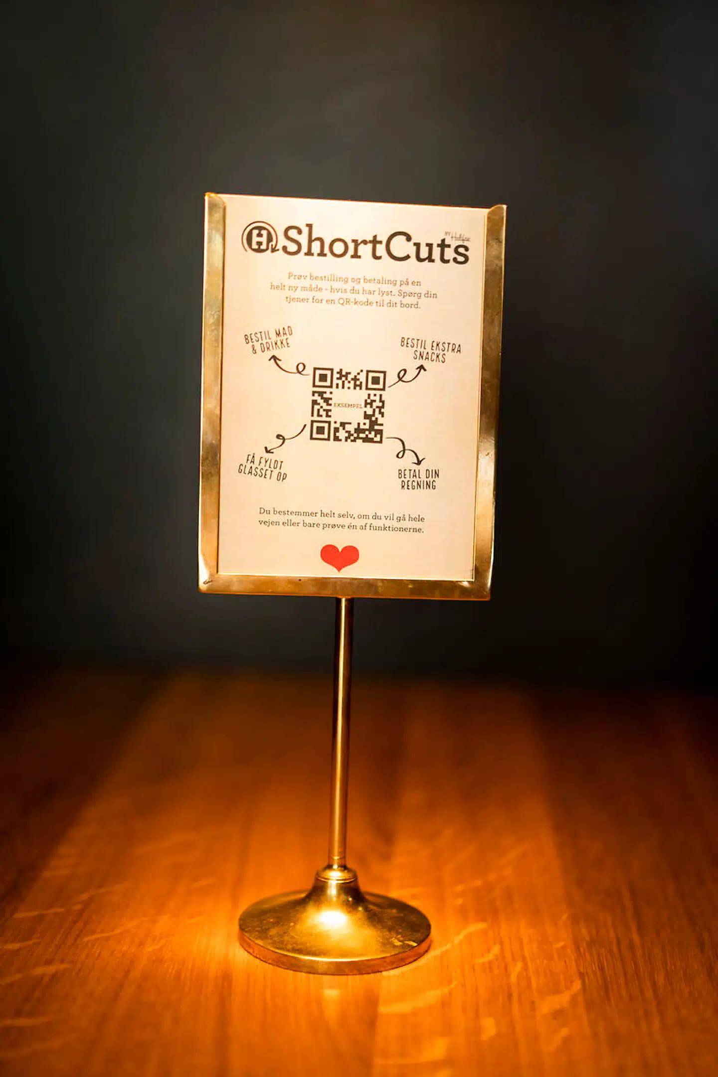 ShortCuts kan både hentes som app og tilgåes via Halifax’ hjemmeside. Det er ikke et krav at benytte den digitale service, men derimod en mulighed, som skaber nye muligheder for gæster og personale og samtidig mindsker muligheden for smitte.