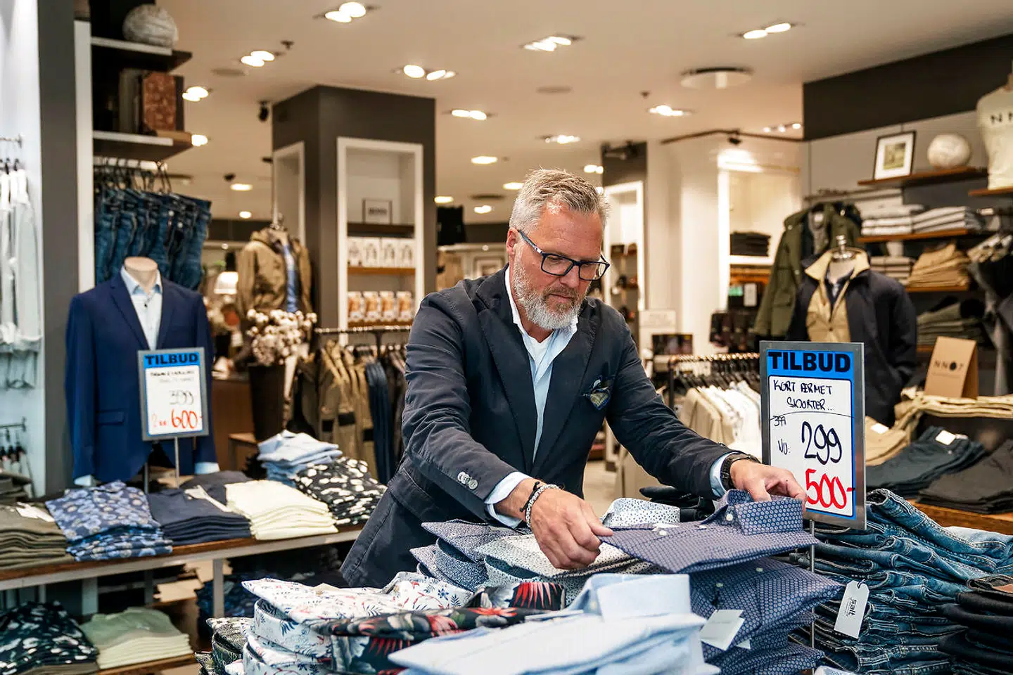 Peter Fibiger er medindehaver af tøjbutikken Ginsborg i Lyngby Storcenter.