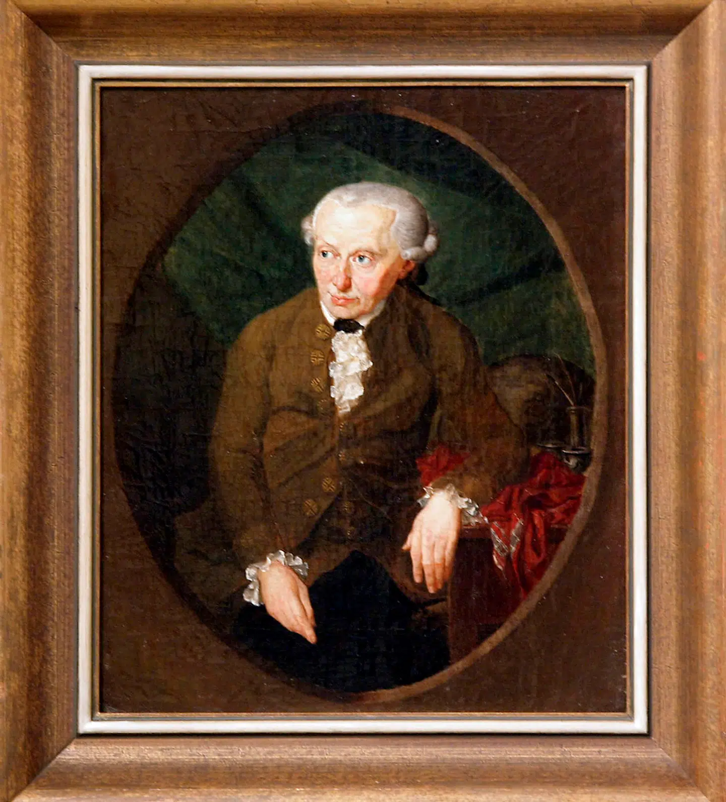 Kant ligner lidt af en krøbling på Gottlieb Doeblers berømte portræt og har muligvis også været det.