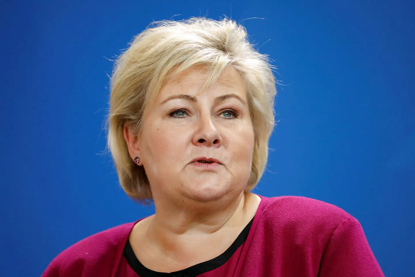 Norges statsminister, Høyre-formand Erna Solberg, har stået for en overlegen hådtering af coronakrisen, blandt andet en hurtig og konsekvent nedlukning, inddragelse af sagkundskaben og transparens i beslutningerne, mener Ulrik Bie.