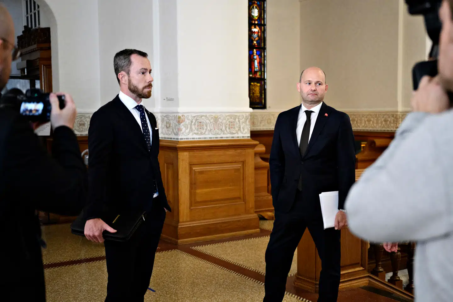 Det er ikke kun Venstres Jakob Ellemann-Jensen (tv.) og de Konservatives Søren Pape Poulsen, der har brug for at få styrket de interne relationer. Også andre steder i blå lejr knirker det.