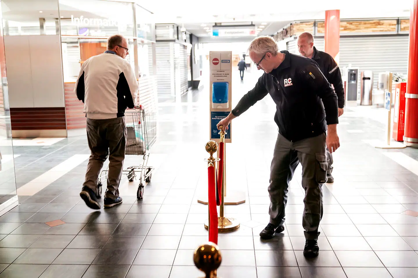 Gangene i Rødovre Centrum bliver opdelt, så det er muligt at holde behørig afstand.