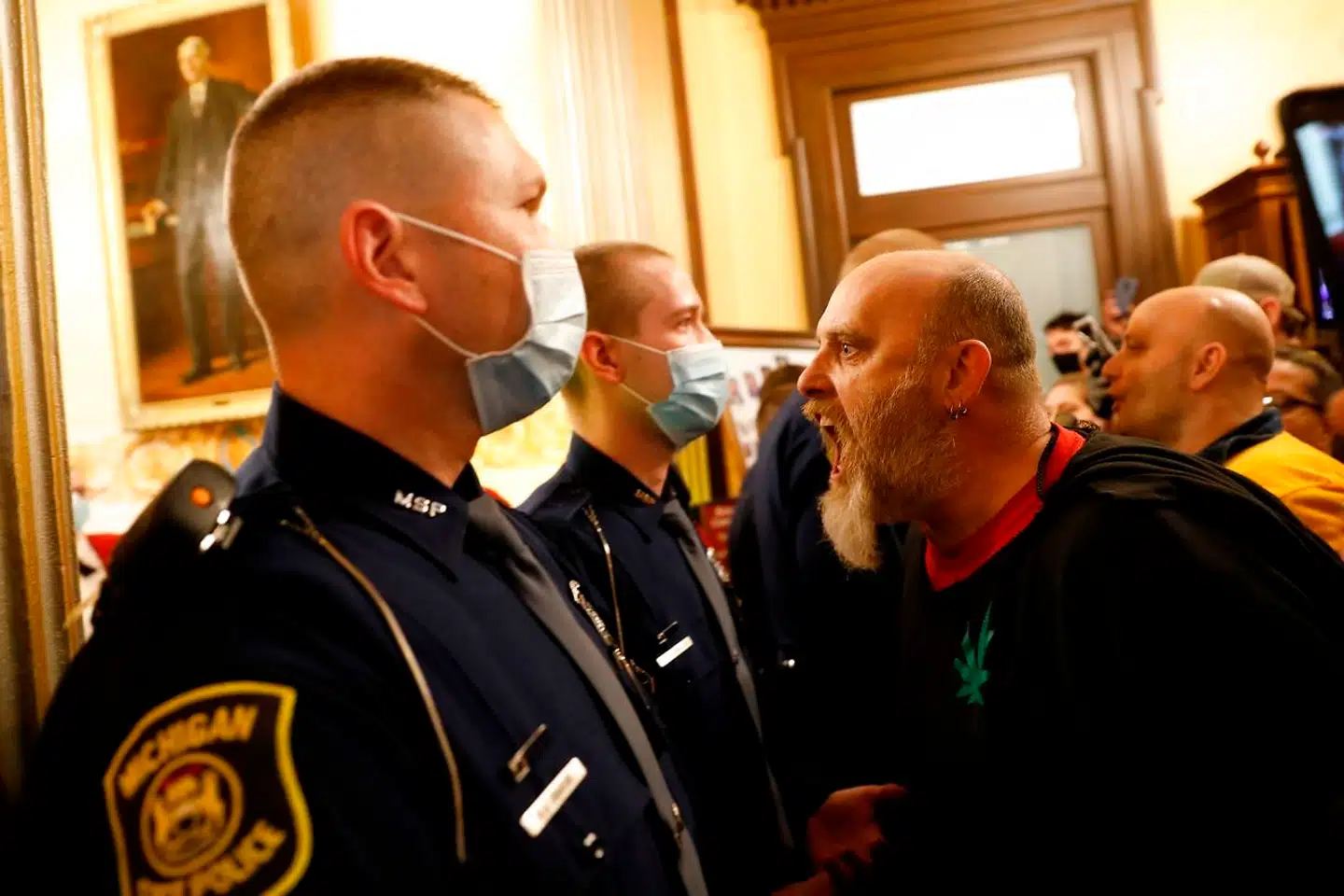 »Dette er meget gode mennesker, men de er vrede,« skrev Trump på Twitter om demonstranterne i Michigan.
