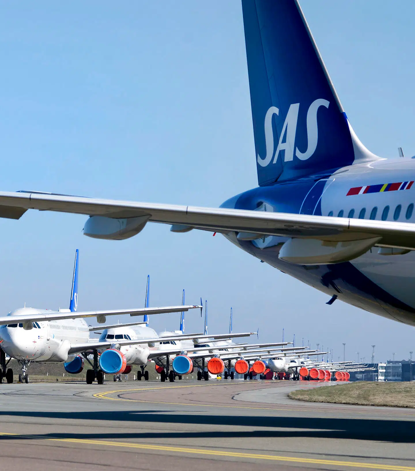 I Københavns Lufthavn er det særligt fly med det blå SAS-logo, som står parkeret.