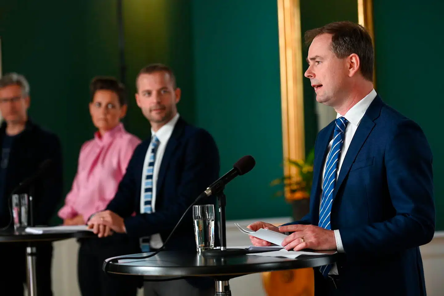 Finansminister Nicolai Wammen, De Radikales Morten Østergaard og Pia Olsen Dyhr fra SF. Pressemøde efter aftale om udligningsreform i Finansministeriet i København, tirsdag den 5. maj 2020. Regeringen har sammen med Venstre, Radikale Venstre, SF og Alternativet indgået aftale om en reform af udligningssystemet. (Foto: Philip Davali/Scanpix 2020)