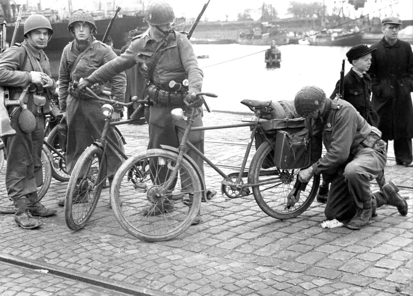 Den Danske Brigade ankommer til Helsingør, efter at tyskerne har overgivet sig. Udateret arkivbillede, 1945.
