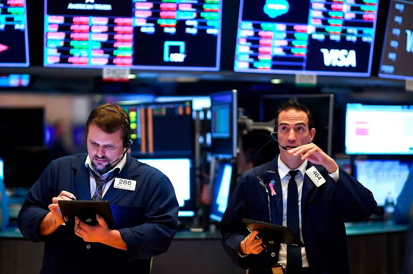 Coronakrisen har udløst store udsving på de globale aktiemarkeder, og der er blevet handlet intenst. Men de passive investeringsforeninger har klaret sig bedst.