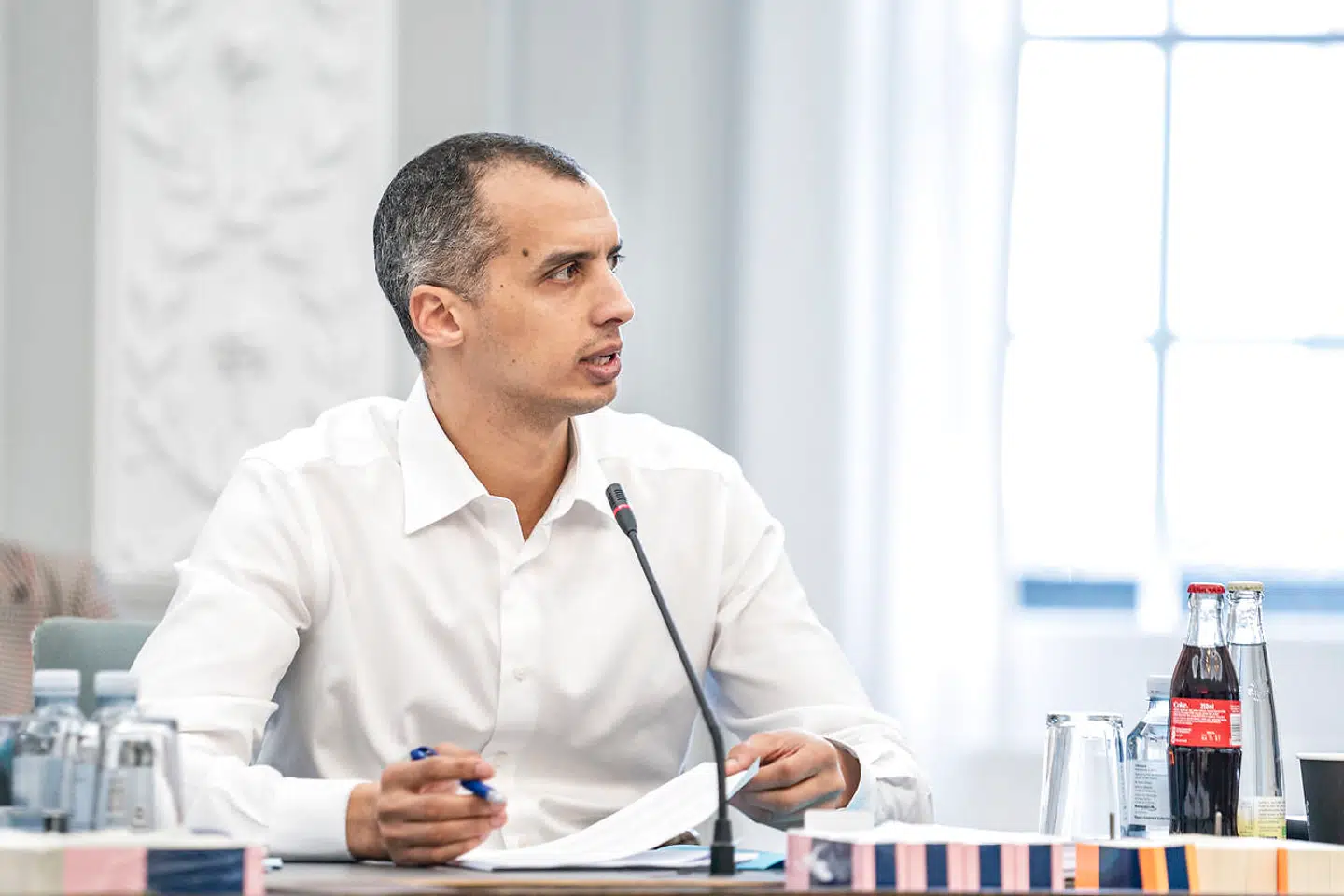 En syrisk mand har tilstået drab på sin kone og lille søn, og han står nu til at få udbetalt såkaldt repatriering. Udlændinge- og Integrationsminister Mattias Tesfaye (S) vil nu have kigget på ordningen.