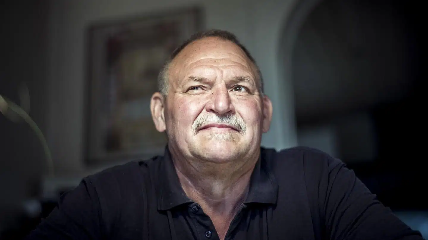 Under valgkampen i fjor kunne danskerne se plakater af den 59-årige Arne Juhl, der siden han var 16 år har arbejdet i fysisk krævende job, som har slidt ham ned. Og som gør, at han har svært ved at se sig selv arbejde, indtil han som 67-årig når folkepensionsalderen.