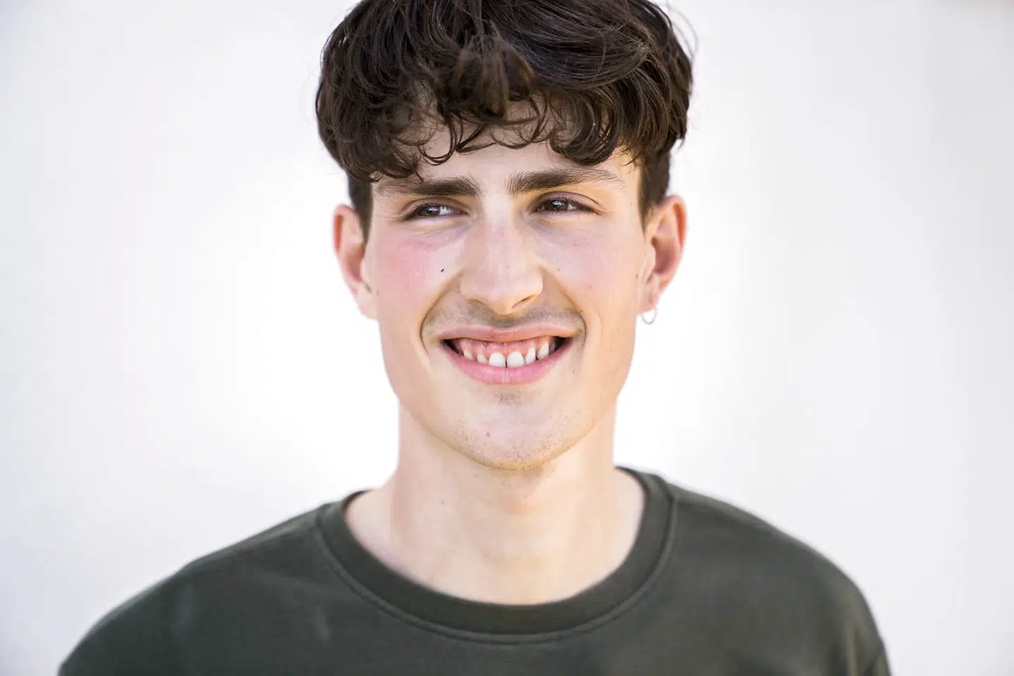 Mattias Baldi, indehaver af firmaet Den Cyklende Vinduespudser, har nu på grund af coronakrisen taget en bil i brug.