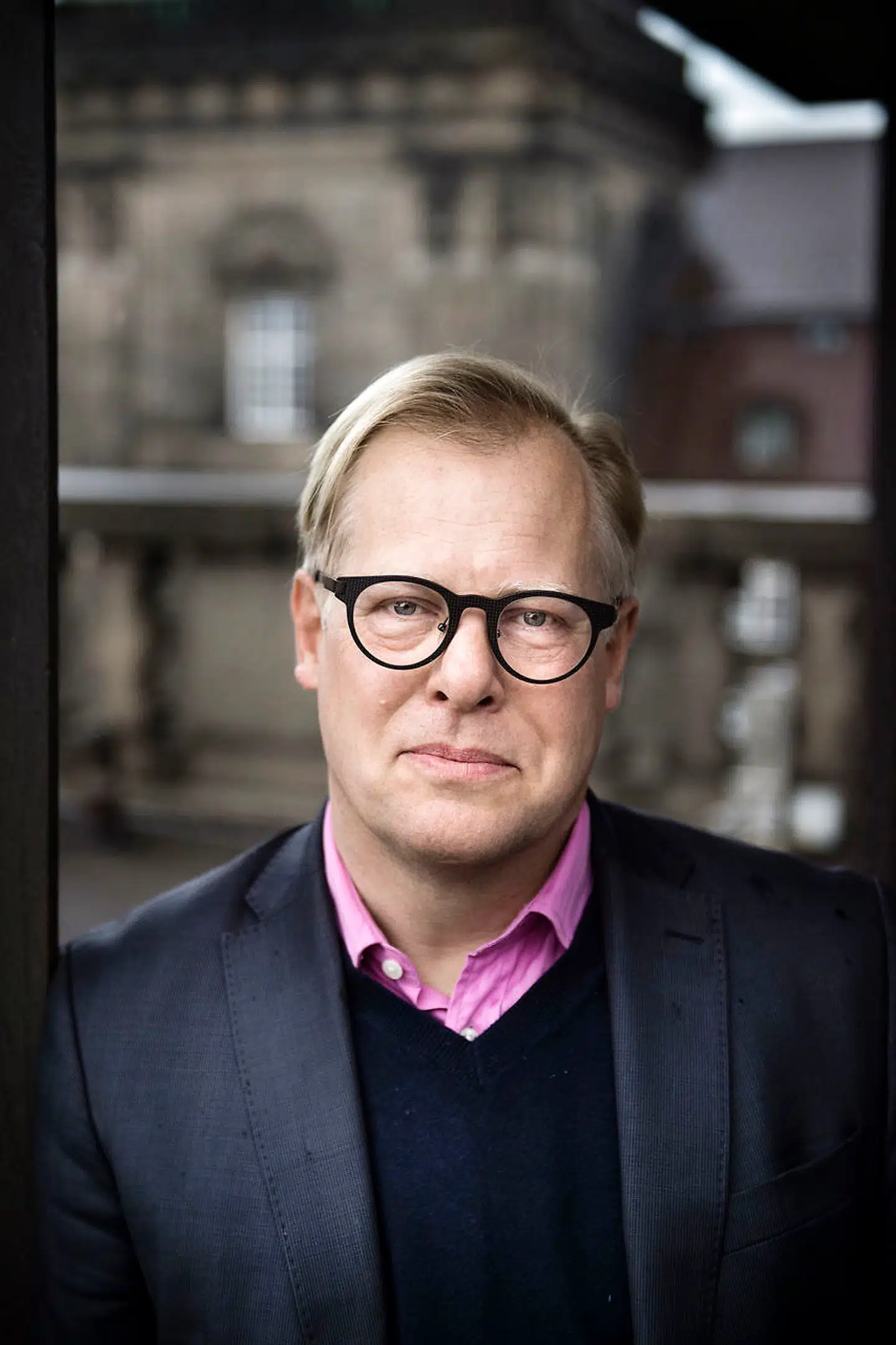 Carl Holst har oplevet mere politisk stormvejr end de fleste.