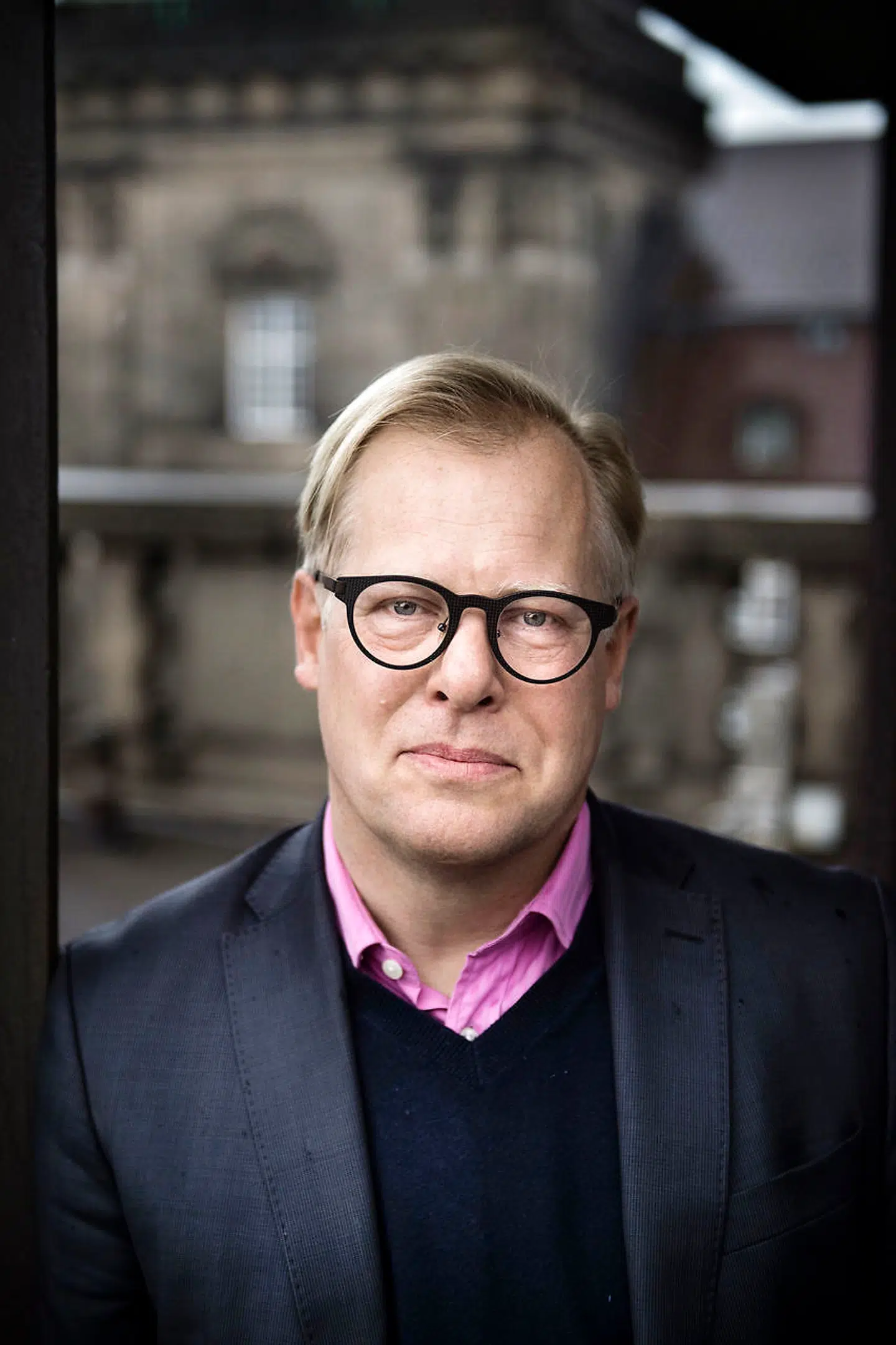 Carl Holst har oplevet mere politisk stormvejr end de fleste.