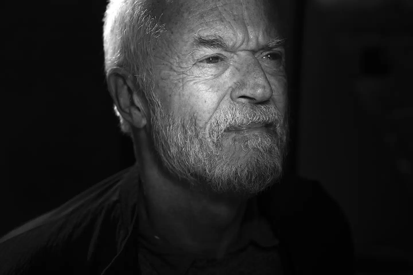 Forfatter og historiker Henrik Jensen var selv marxist i 1970erne, men meldte sig ud af vanviddet og drog på en lang rejse mod borgerligheden og Gud.