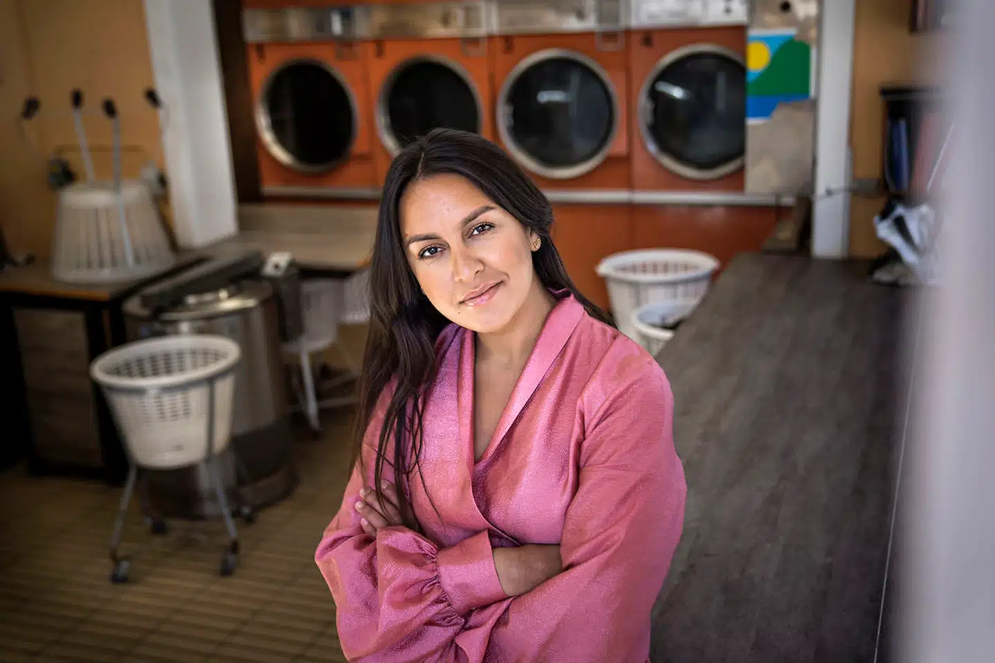 »For mig er den største luksus i livet at have rent tøj og rent sengetøj, og jeg har altid tænkt, at det må være svært for folk, som ikke har mulighed for det,« siger Geeti Amiri, som foreslår København at oprette gratis vaskerier for folk, der ikke selv har vaskemaskine eller råd til at gå på møntvaskeri.