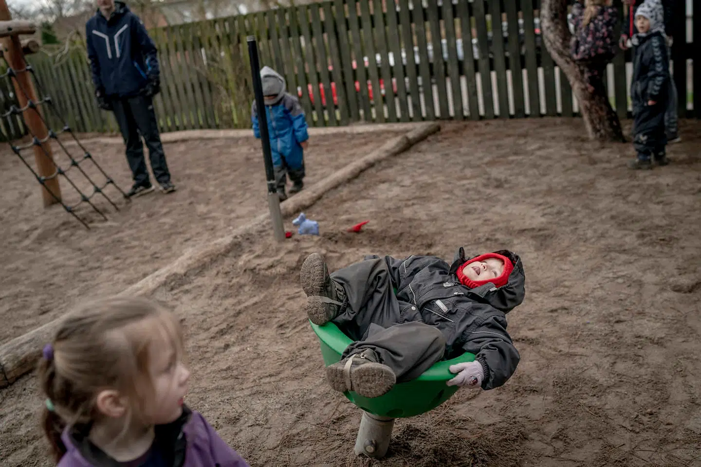 Alle Københavns Kommunes daginstitutioner er genåbnet. Dog er kapaciteten kun på 59 procent af den fulde kapacitet, viser kommunens tal. Tallene dækker situationen torsdag.