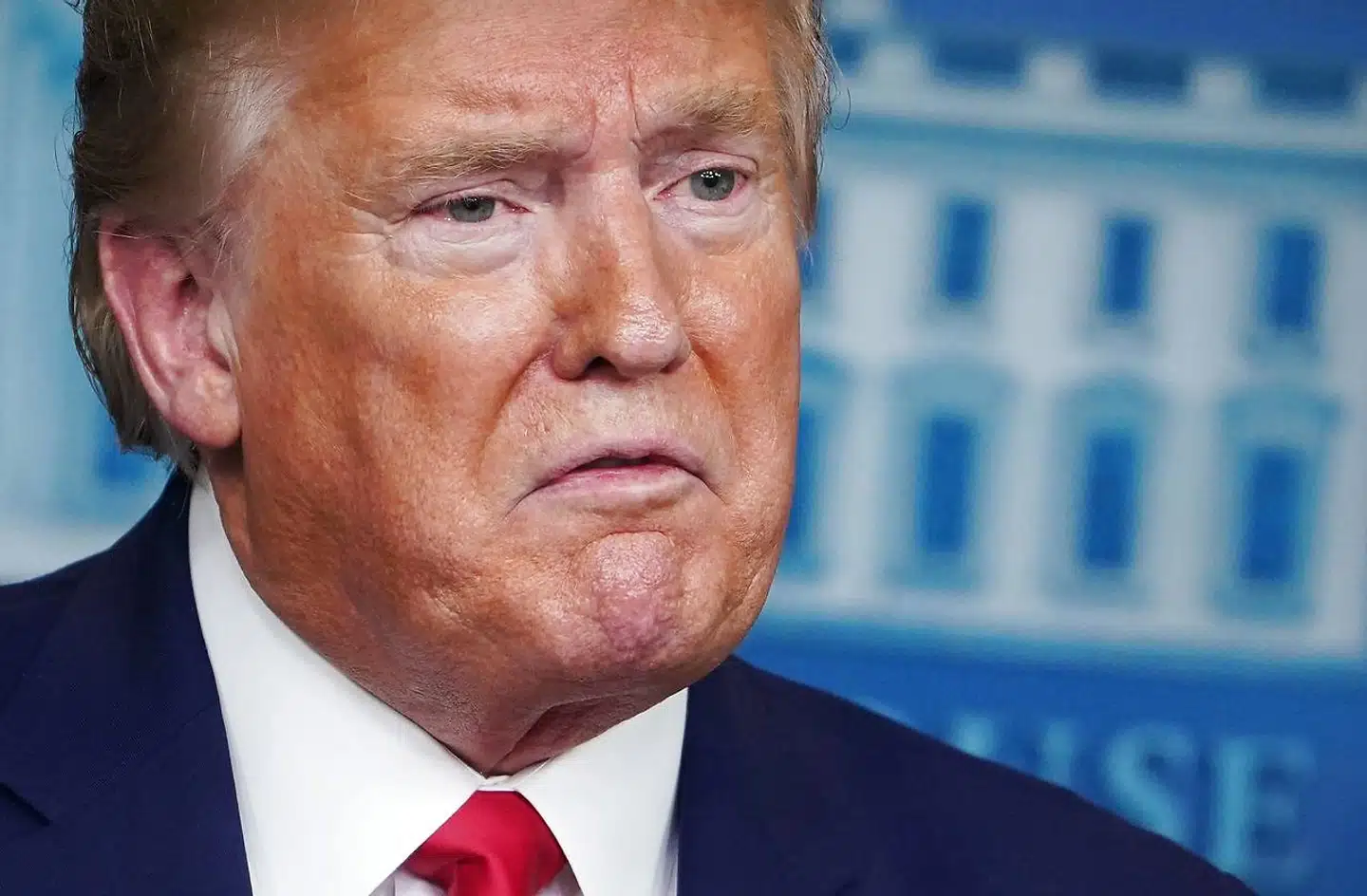 Endnu er der ikke nogen, der præcis ved, hvordan Donald Trumps ordre bliver udformet, men den ventes at bremse udstedelsen af nye arbejdstilladelser og såkaldte Green Cards.