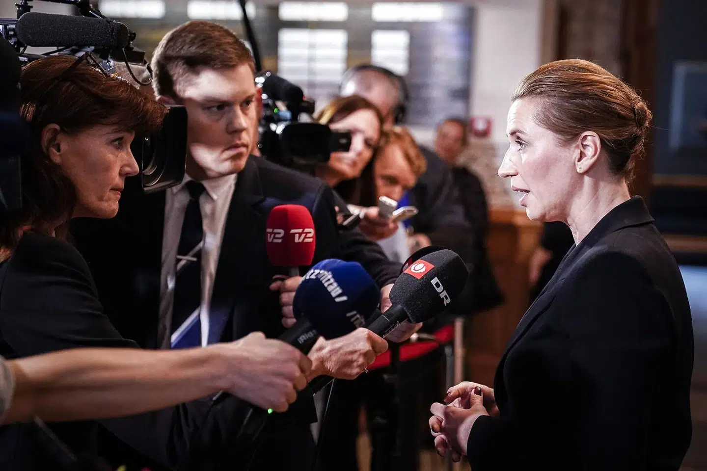 »Resultaterne efterlader naturligvis det svære spørgsmål om, hvordan journalisterne bedst kan være tilstrækkeligt kritiske uden at være for kritiske i deres dækning,« skriver Morten Skovsgaard og Lene Heiselberg.