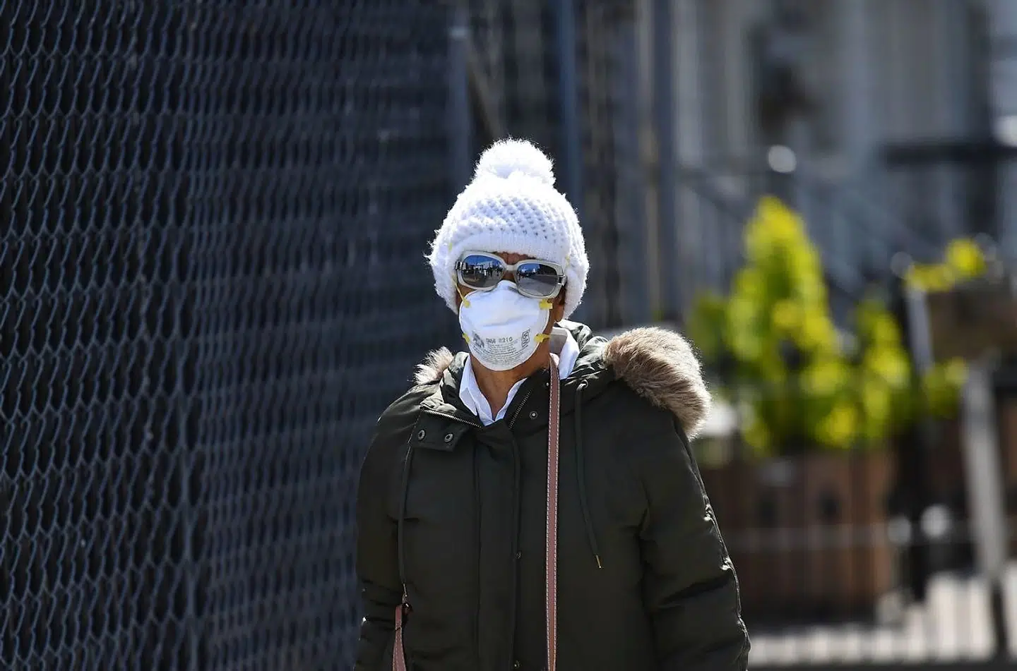 Forskere i hele verden arbejder intenst på at finde en vaccine mod covid-19 – og flere af dem melder om positiv fremgang. Men fra en britisk regeringsrådgiver lyder det nu, at man ikke kan garantere, at det vil lykkes.