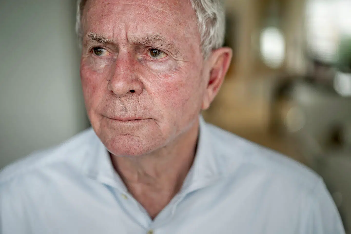 Tidligere topchef for DSV Kurt Larsen kalder det skræmmende, at ingen kender regningen for nedlukningen af Danmark. Han er frisk på at genåbne samfundet i langt højere grad.