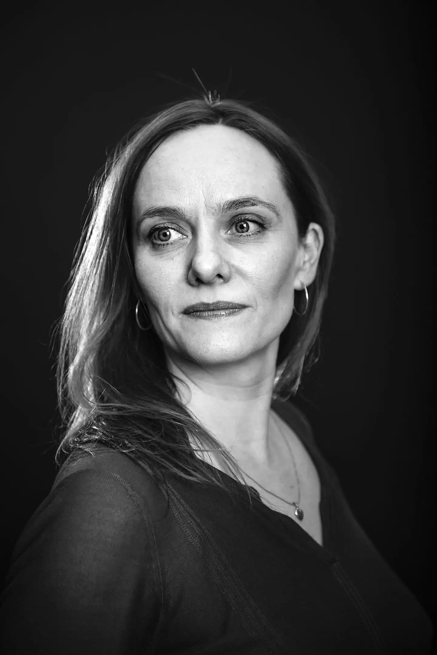 »Jeg advarer altid inden mine foredrag, om hvad jeg vil tale om. Sådan er det også med min bog. Man kan være i en periode af sit liv, hvor man ikke bør læse »En lykkelig slutning««, udtaler Maren Uthaug.