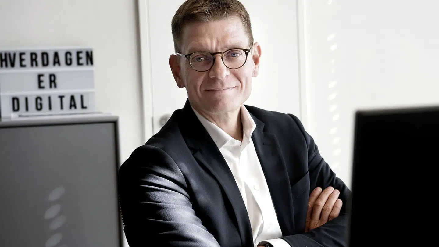 Lars Frelle-Petersen, digital direktør i Dansk Industri (DI), opfordrer Christiansborg til at handle på vurderingen fra Seruminstituttet og tillade genåbning af de liberale erhverv.